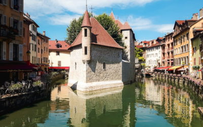 Comment choisir une entreprise de nettoyage de copropriété à Annecy ? Guide pour syndics et copropriétaires